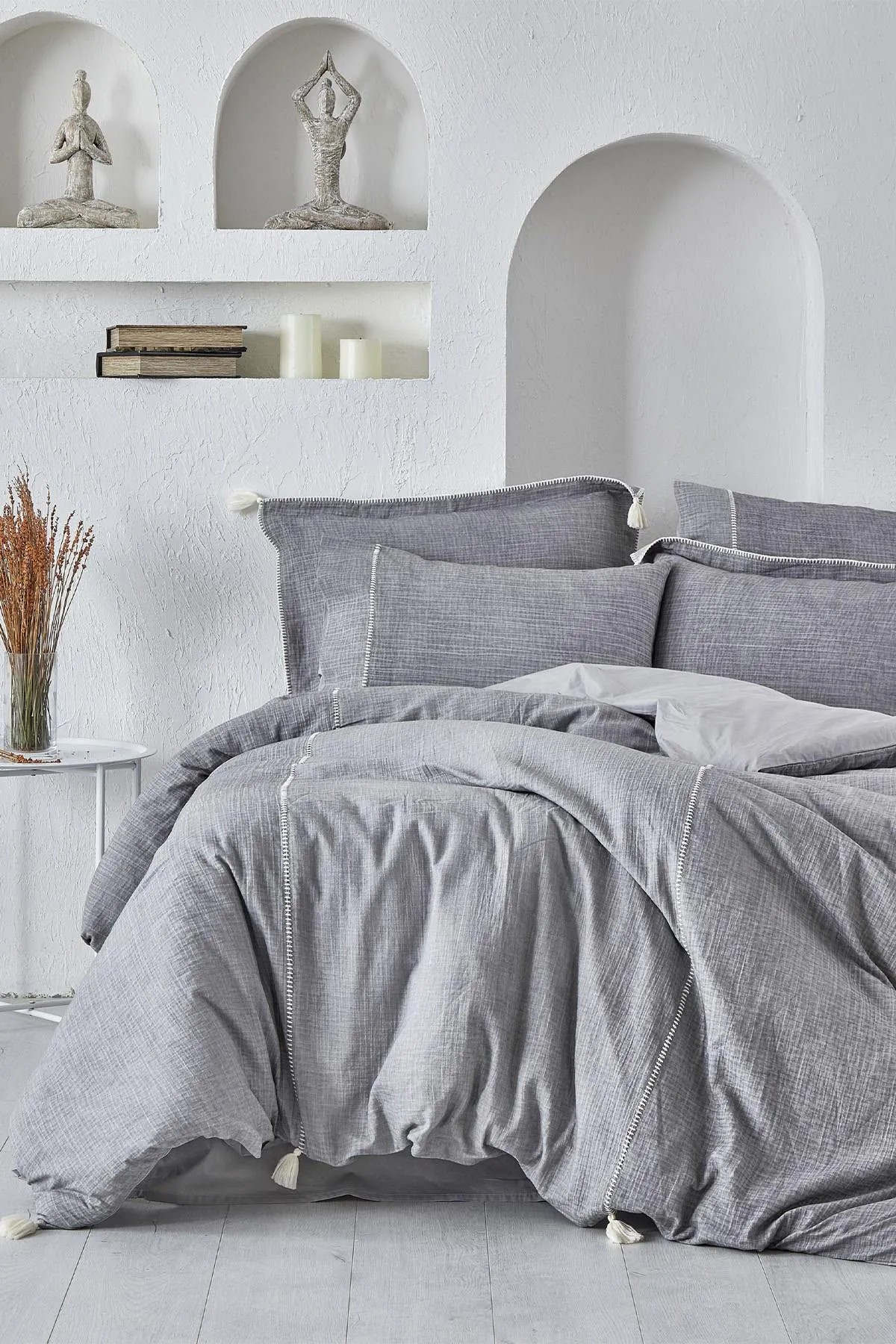 Muslin bed linen