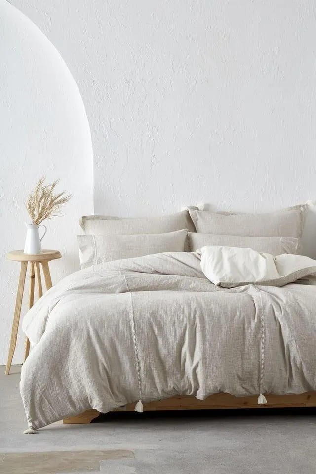 Muslin bed linen