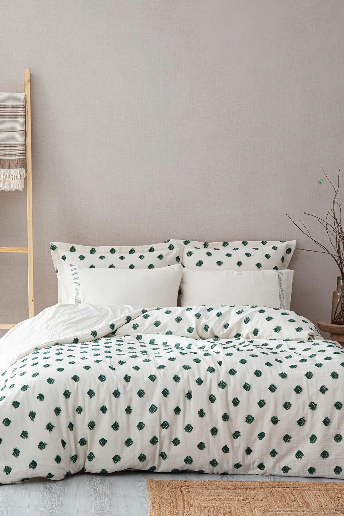 Muslin bed linen