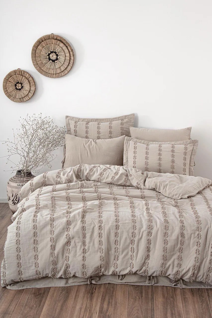 Muslin bed linen